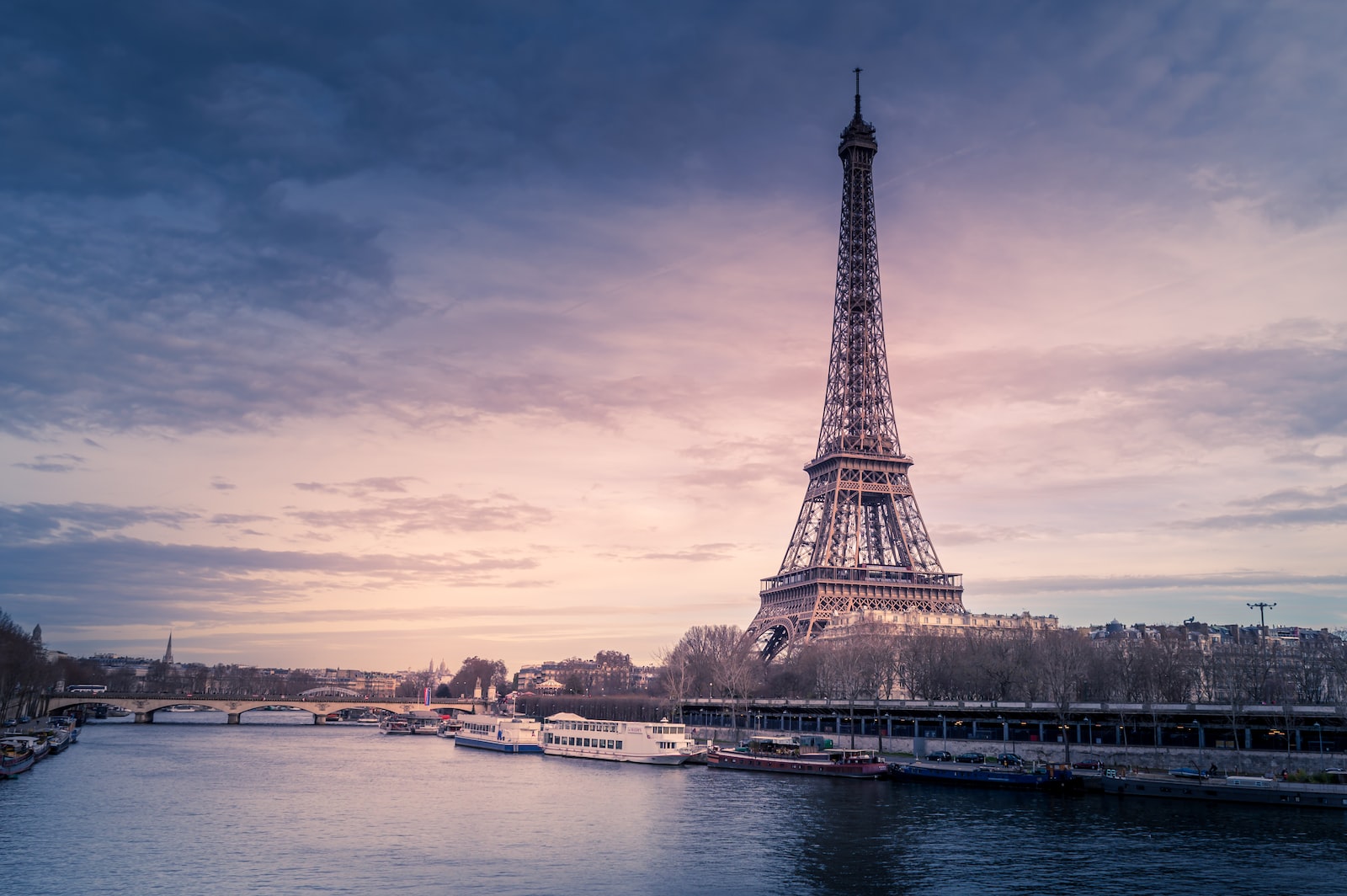 Photographie de la Tour Eiffel à Paris - Cracker's Tech